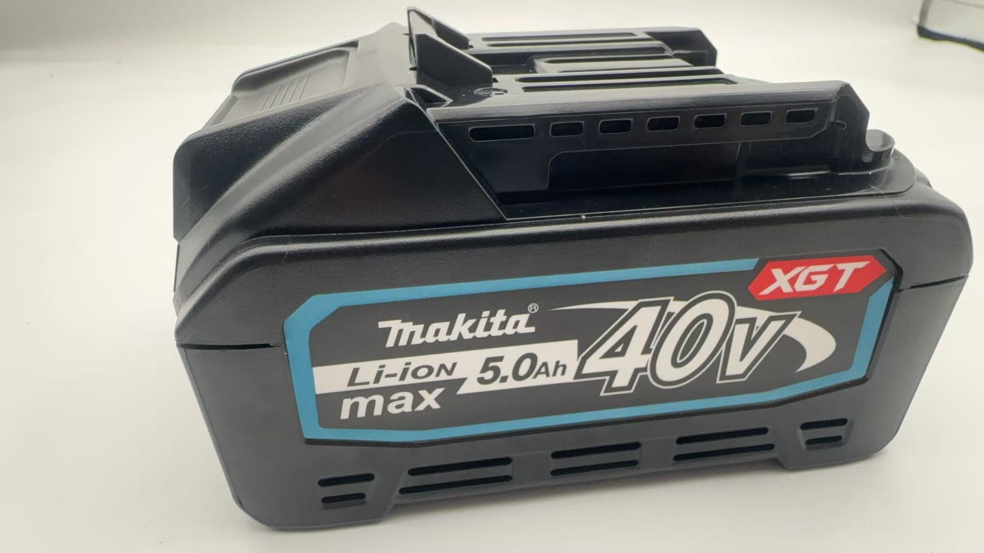 Makita 40V Max 5.0Ah Lithium B - огляд і ціна Makita Power Tools Xgt